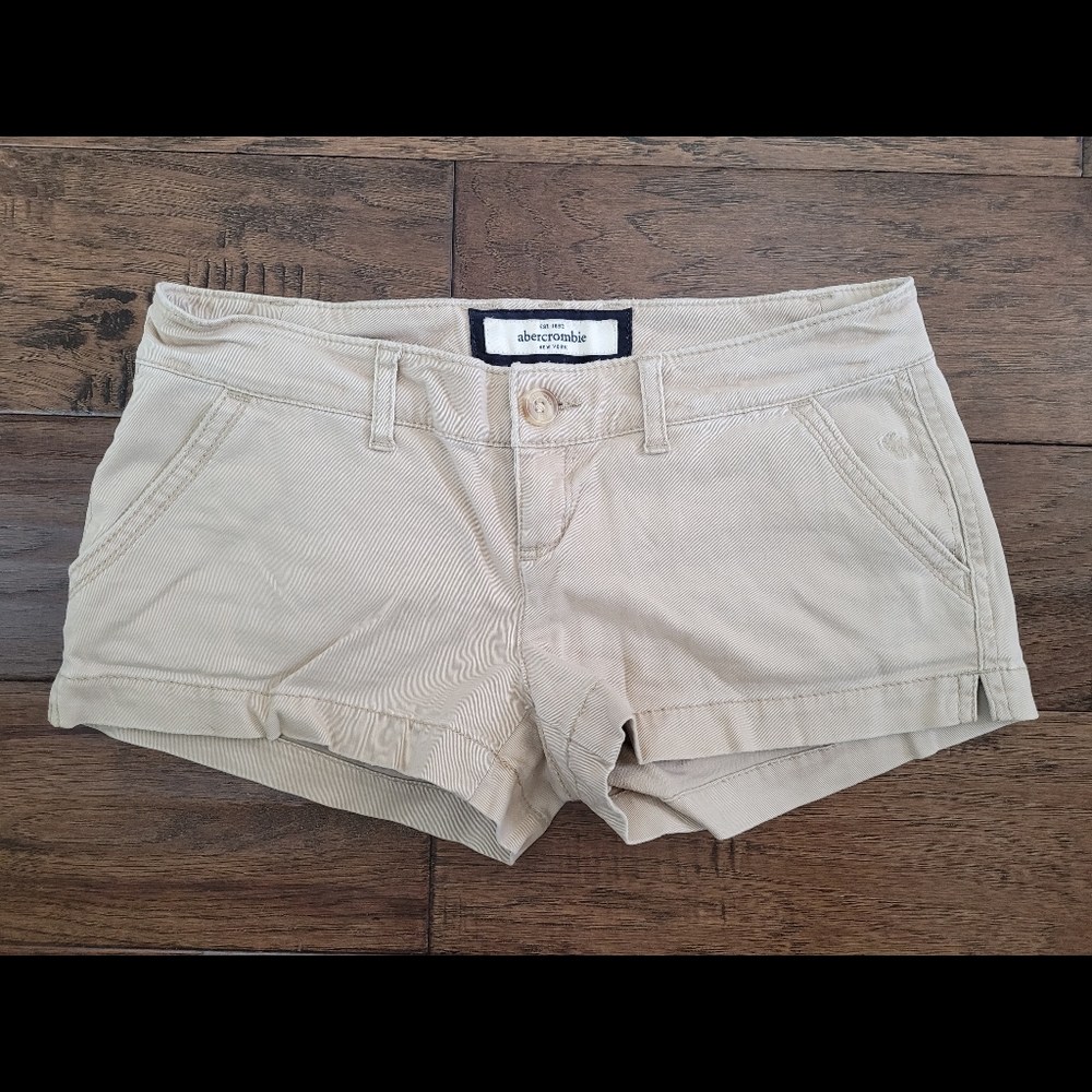 EUC Tan / Khaki Abercrombie kids Shorts